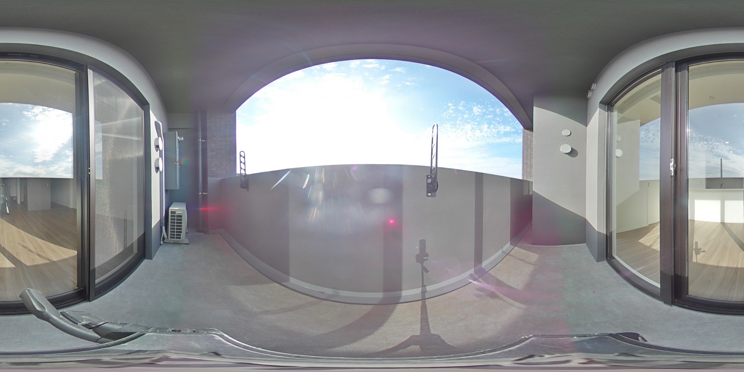 広いバルコニー