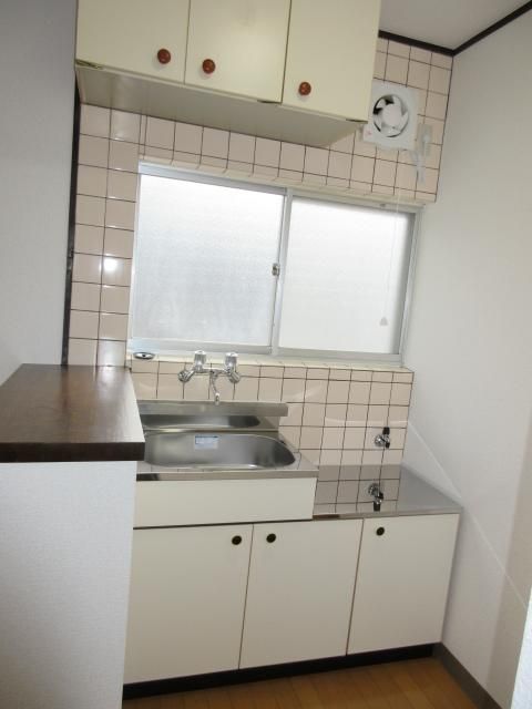 【キッチン】流し台・換気扇新品