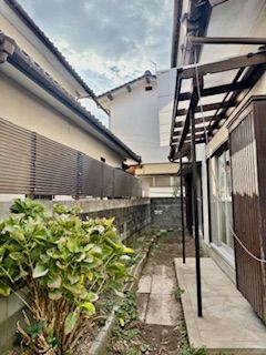 【外観写真】南側に坪庭有り