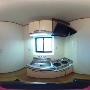 小窓付きキッチン