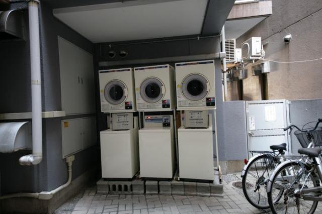 コインランドリー