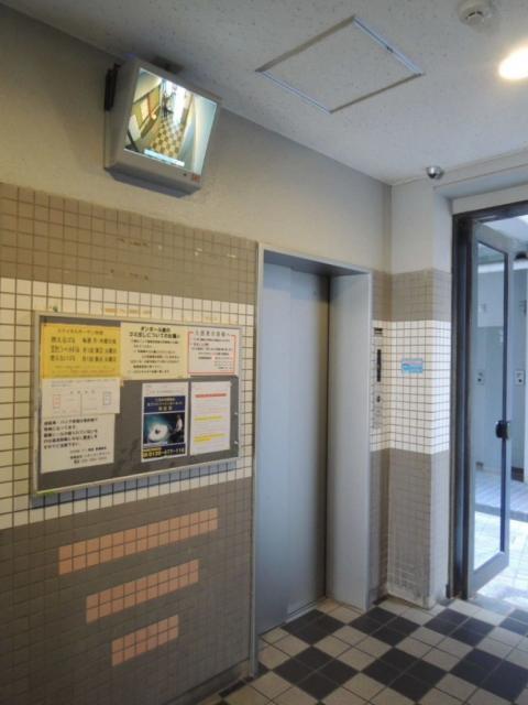 【エントランスホール】エレベーター