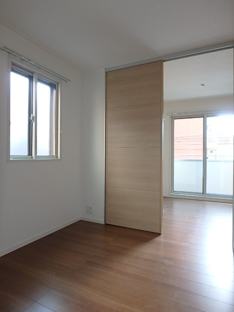 ※102号室　反転タイプの写真です