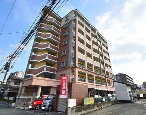 【松島3丁目】オートロック☆防犯カメラ☆TVモニター付きインターホン☆シャンプードレッサー☆浴室乾燥機☆最上階・日当たり良好【箱崎駅徒歩20分】