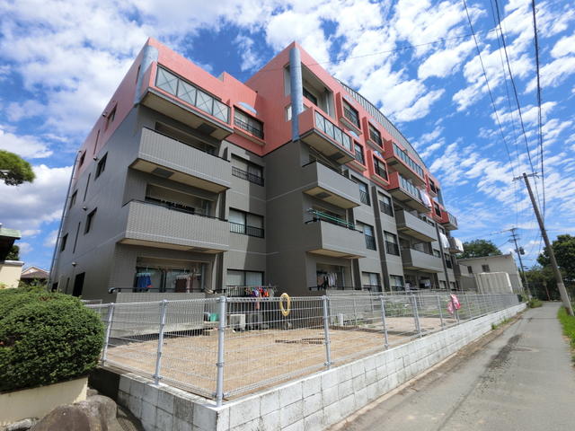 【多々良1丁目】閑静な住宅街の3LDK☆オートロック☆シャンプードレッサー☆システムキッチン☆全室収納あり☆日当たり良好【土井駅23分】