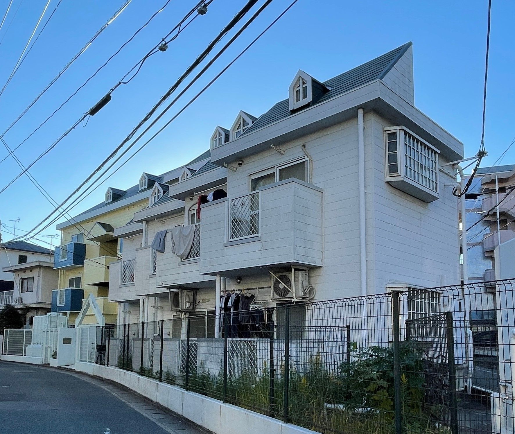 【南区三宅】お手頃お家賃のシンプルワンルーム☆白を基調とした綺麗なお部屋、レンガ調の素敵なアクセントクロス、設備充実、オール電化、温水洗浄便座やシーリングライト！【大橋駅徒歩16分】