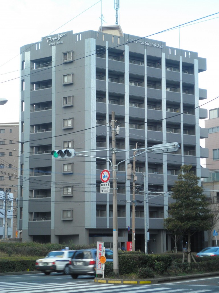 【大橋駅徒歩10分！】カウンターキッチン付きの広々１R☆9階からの眺めは最高！大通り沿いで夜道も安心♪シャワートイレやシャンプードレッサー、収納など設備はファミリー向けのお部屋と遜色なし！！【大橋2丁目】