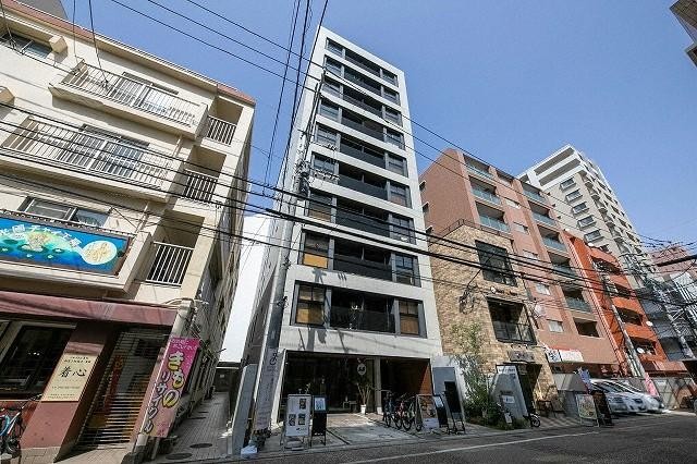 【高取1丁目】*☆デザイナーズマンション！土間のある部屋、ワンちゃん猫ちゃん飼育可、インターネット使い放題の１LDKです☆＊【藤崎駅6分】