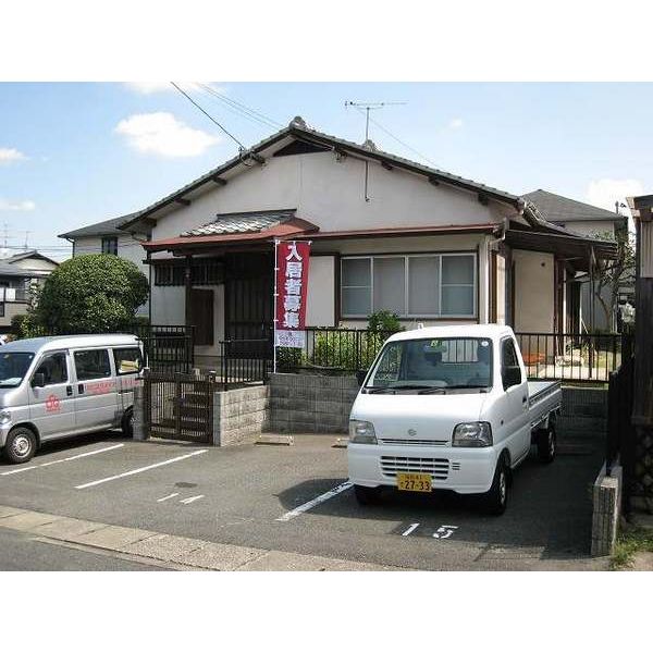 【南区皿山】庭付き平屋戸建て４DK☆広ーい縁側や立派な床の間付きの和室など大きな日本家屋！駐車場1台無料（2台目要相談）、倉庫スペースもあり！二人入居もご相談可能です☆【皿山1丁目バス停徒歩5分】